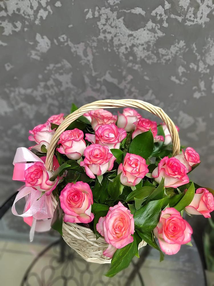 Цветочная композиция из Розы в корзине в Кокреке