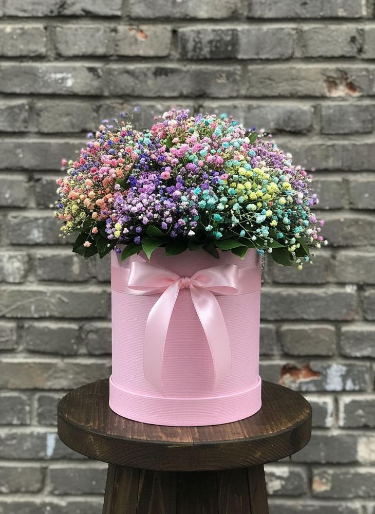 Цветочная композиция из Гипсофила и Розы в шляпной коробке в Кокреке