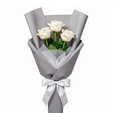 Букет 3 белые розы в Кокреке