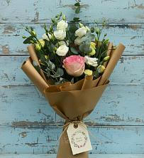 Букет цветов из:  Розы и Лизиантусы в Кокреке