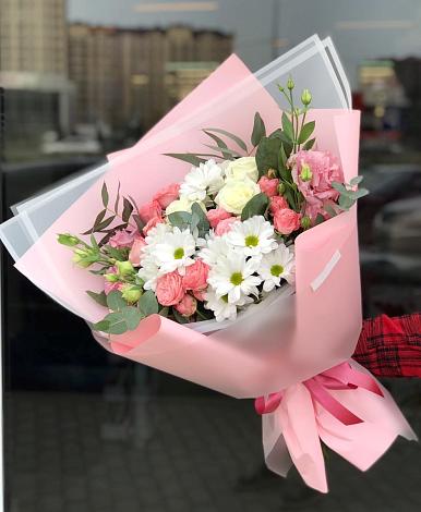 Букет цветов из: Розы, Лизиантусы и Хризантемы в Кокреке