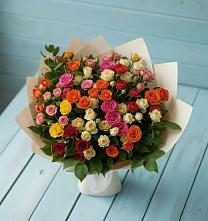 Букет Микс из разноцветных кустовых роз в Кокреке
