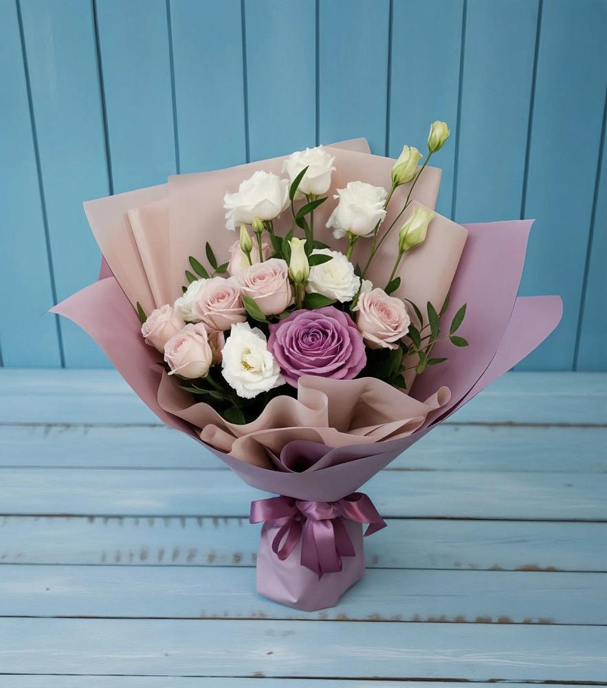 Букет цветов из: Розы и Лизиантусы в Кокреке